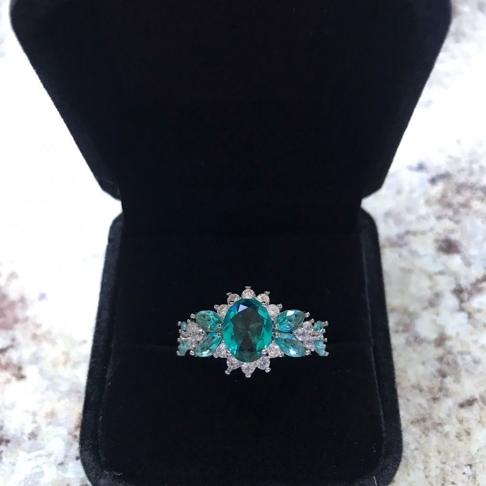 Green Crystal Ring size 6 1/2 in Velvet Box